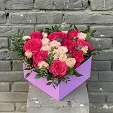 Цветочная композиция из Розы в коробке в Октябрьске Самарская область