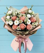 Букет цветов из:  Розы, Альстромерии и Лизиантусы в Октябрьске Самарская область
