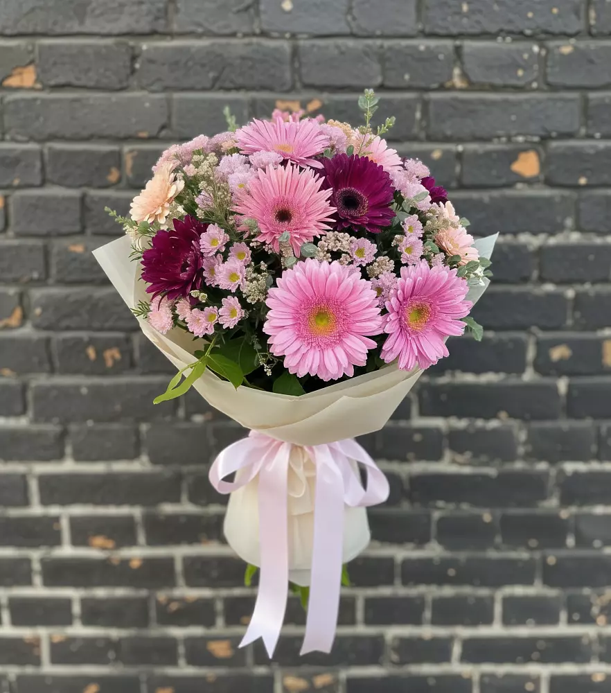 Букет цветов из: Герберы и Хризантемы в Октябрьске Самарская область