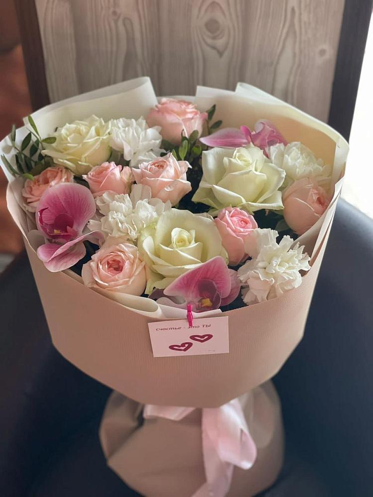 Букет цветов из: Орхидеи, Розы и Гвоздики в Октябрьске Самарская область