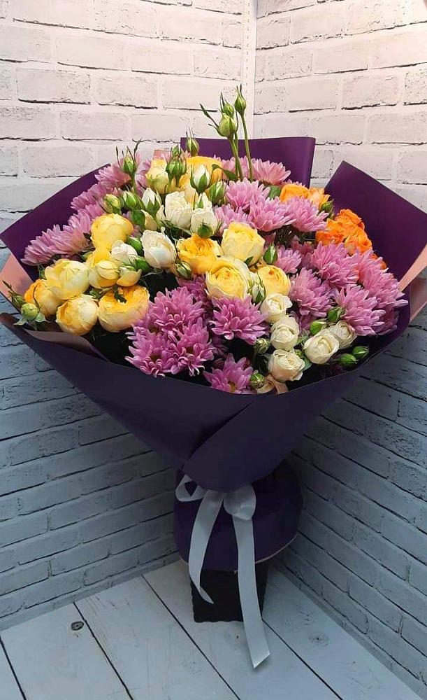 Букет цветов из: Хризантемы и Розы в Октябрьске Самарская область