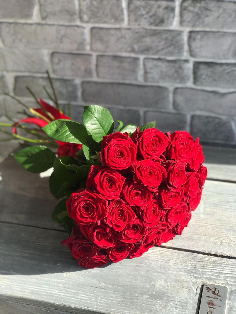 Букет Красные розы Фридом в Октябрьске Самарская область