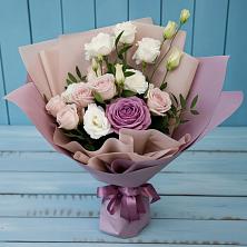 Букет цветов из:  Розы и Лизиантусы в Октябрьске Самарская область