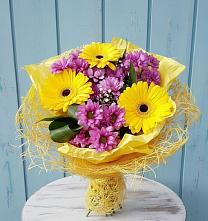 Букет цветов из:  Хризантемы и Герберы в Октябрьске Самарская область