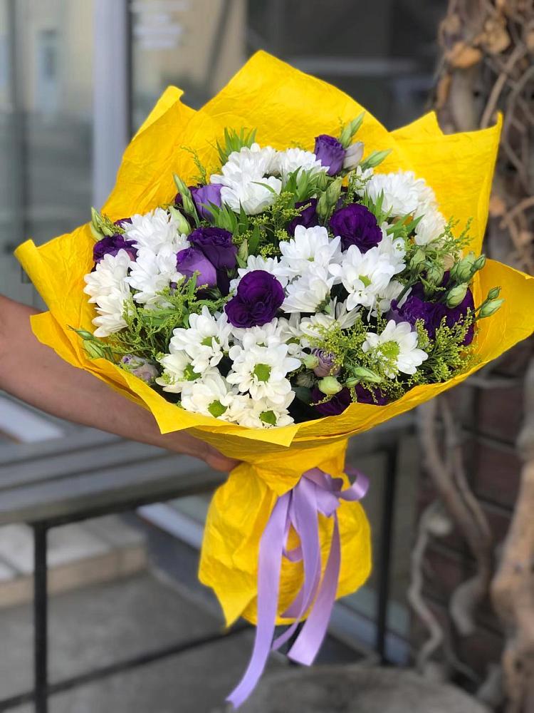 Букет цветов из: Ирисы, Хризантемы и Ромашки в Октябрьске Самарская область