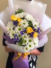 Букет цветов из:  Ирисы, Хризантемы и Розы #REPLACE_PRED# Октябрьске Самарская область
