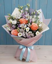 Букет цветов из:  Лизиантусы, Розы, Альстромерии и Гипсофила в Октябрьске Самарская область