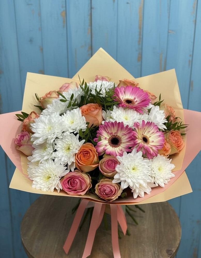 Букет цветов из: Розы, Герберы и Хризантемы в Октябрьске Самарская область