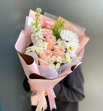 Букет цветов из:  Хризантемы и Розы в Октябрьске Самарская область