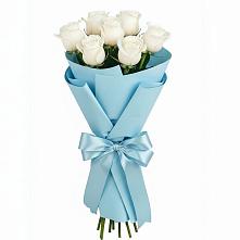 Букет 7 белых роз Проуд в Октябрьске Самарская область