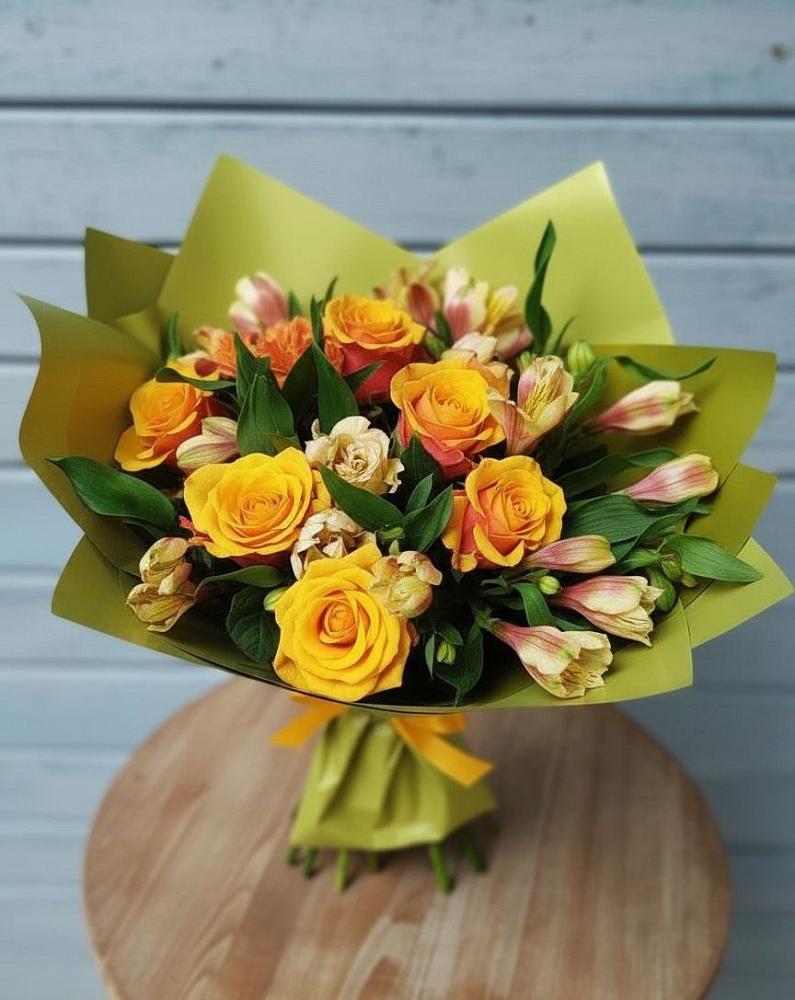 Букет цветов из: Альстромерии и Розы в Октябрьске Самарская область
