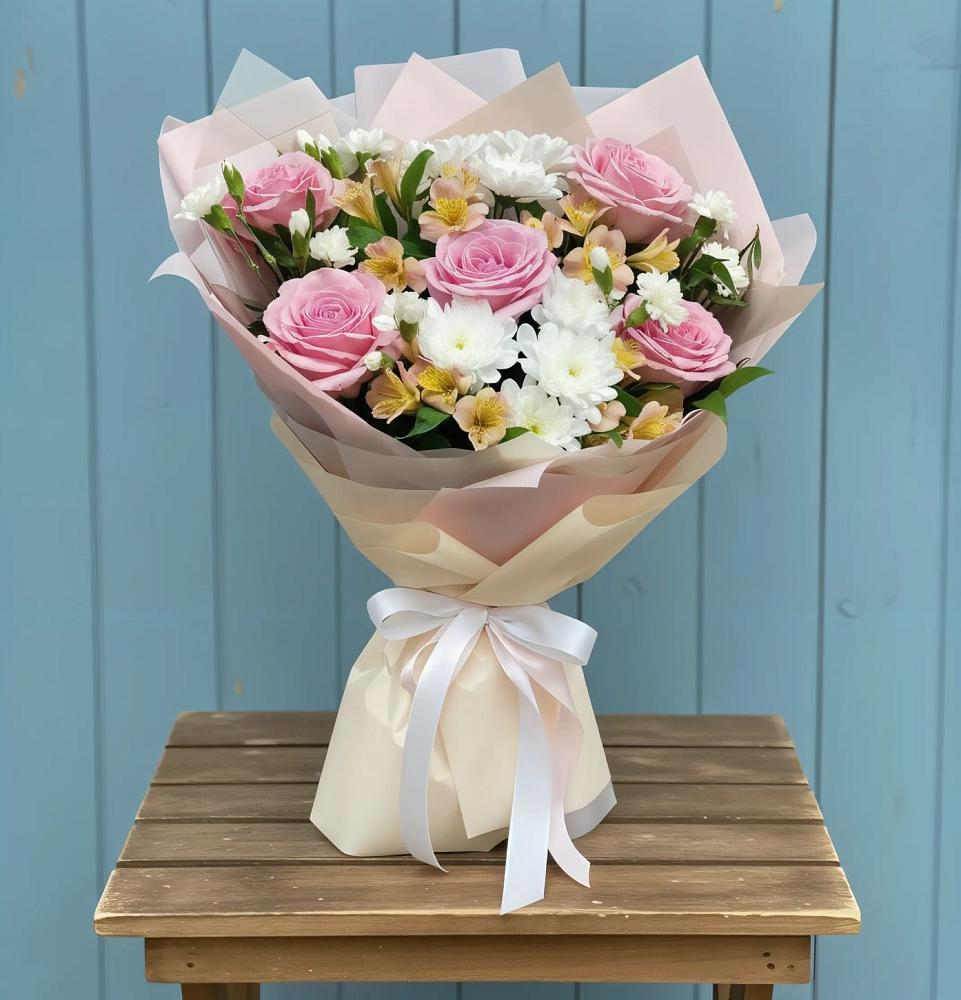 Букет цветов из: Гвоздики, Орхидеи и Розы в Октябрьске Самарская область