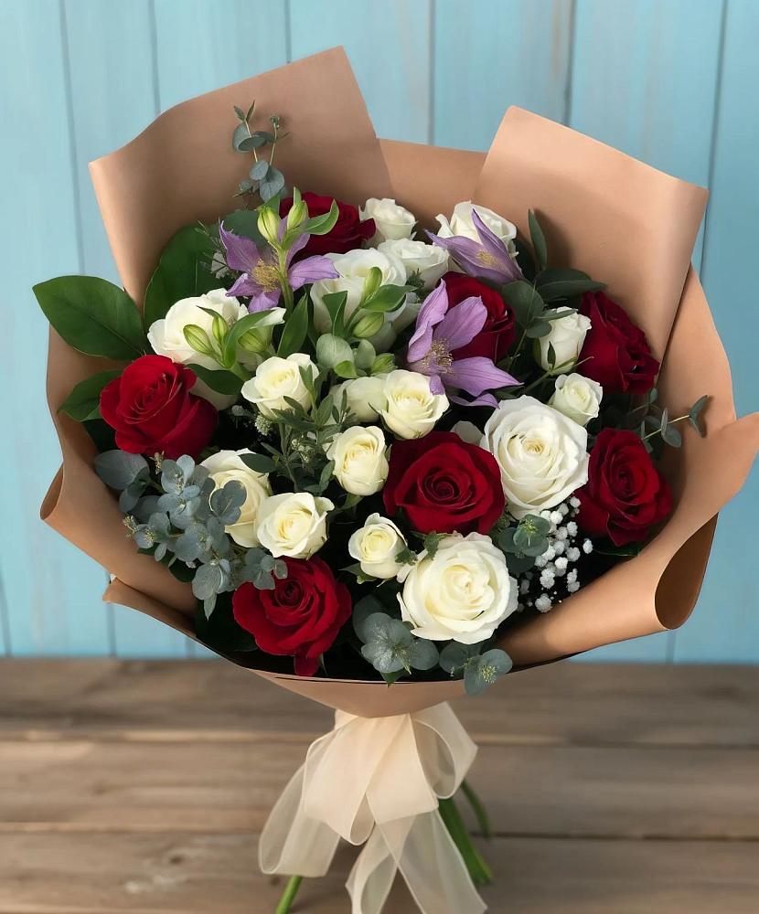 Букет цветов из: Розы и Альстромерии в Октябрьске Самарская область