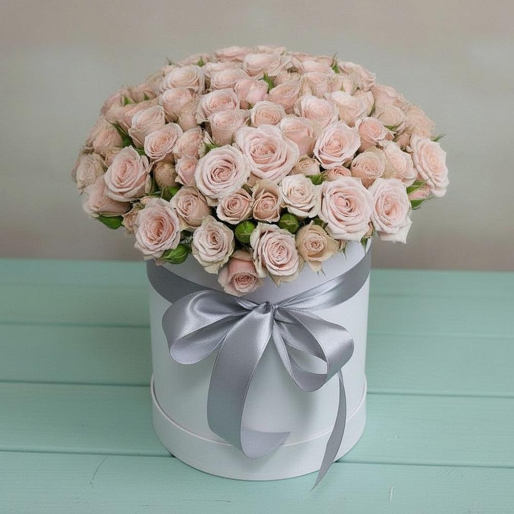 Цветочная композиция из Розы в шляпной коробке в Октябрьске Самарская область